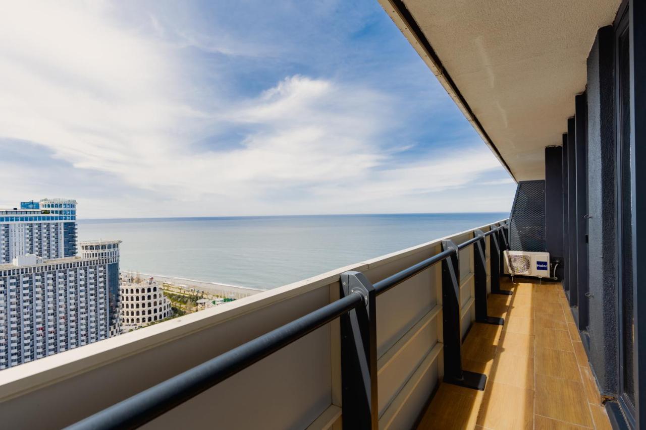 Grand City Real Estate Apartment Батуми Екстериор снимка