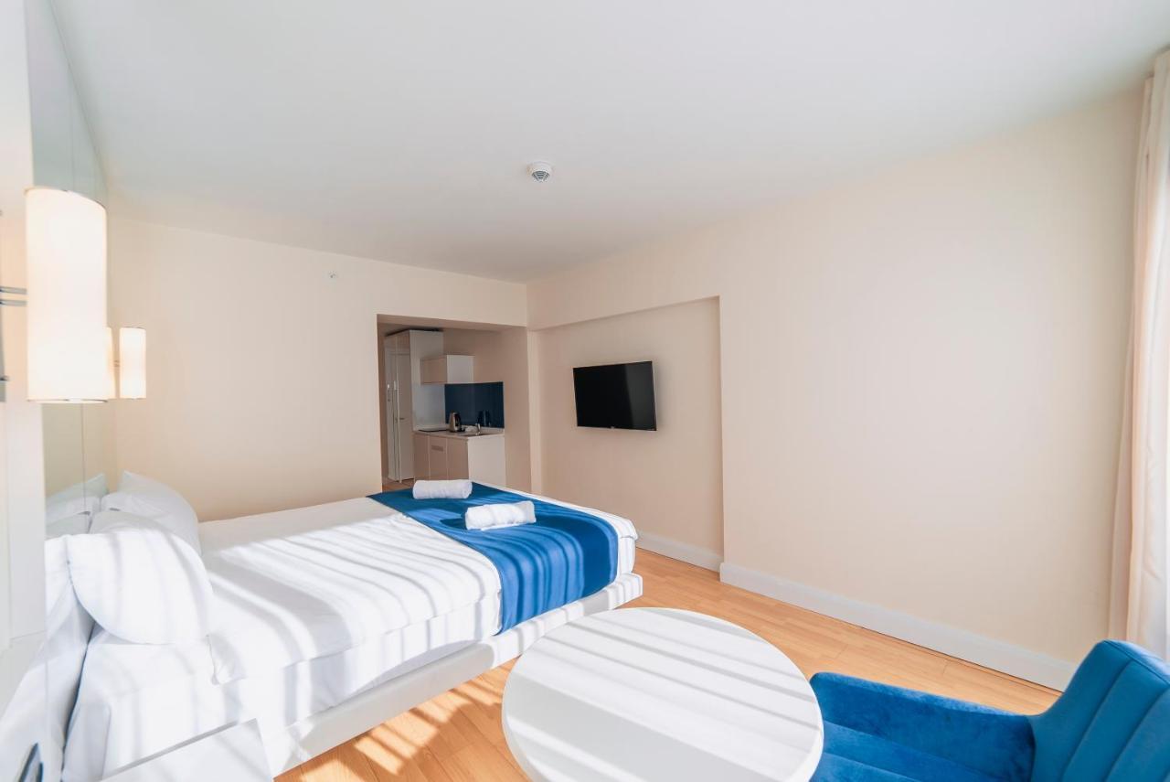 Grand City Real Estate Apartment Батуми Екстериор снимка