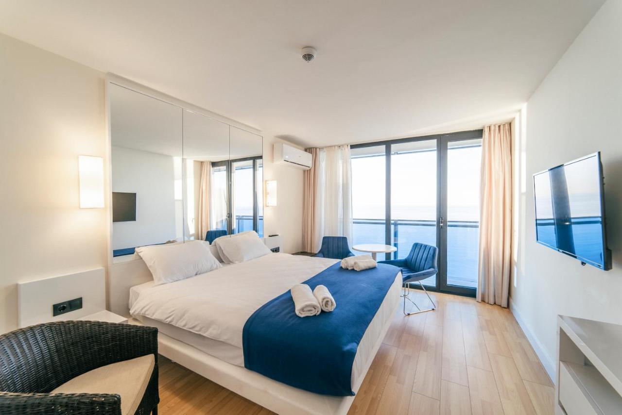 Grand City Real Estate Apartment Батуми Екстериор снимка