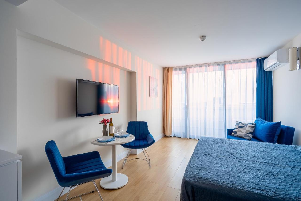 Grand City Real Estate Apartment Батуми Екстериор снимка