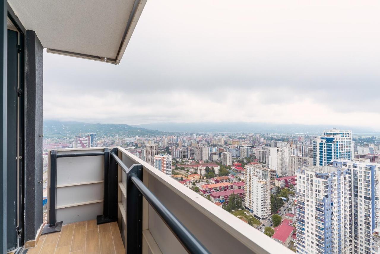Grand City Real Estate Apartment Батуми Екстериор снимка