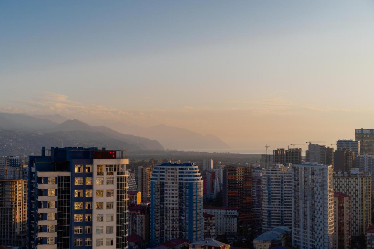 Grand City Real Estate Apartment Батуми Екстериор снимка