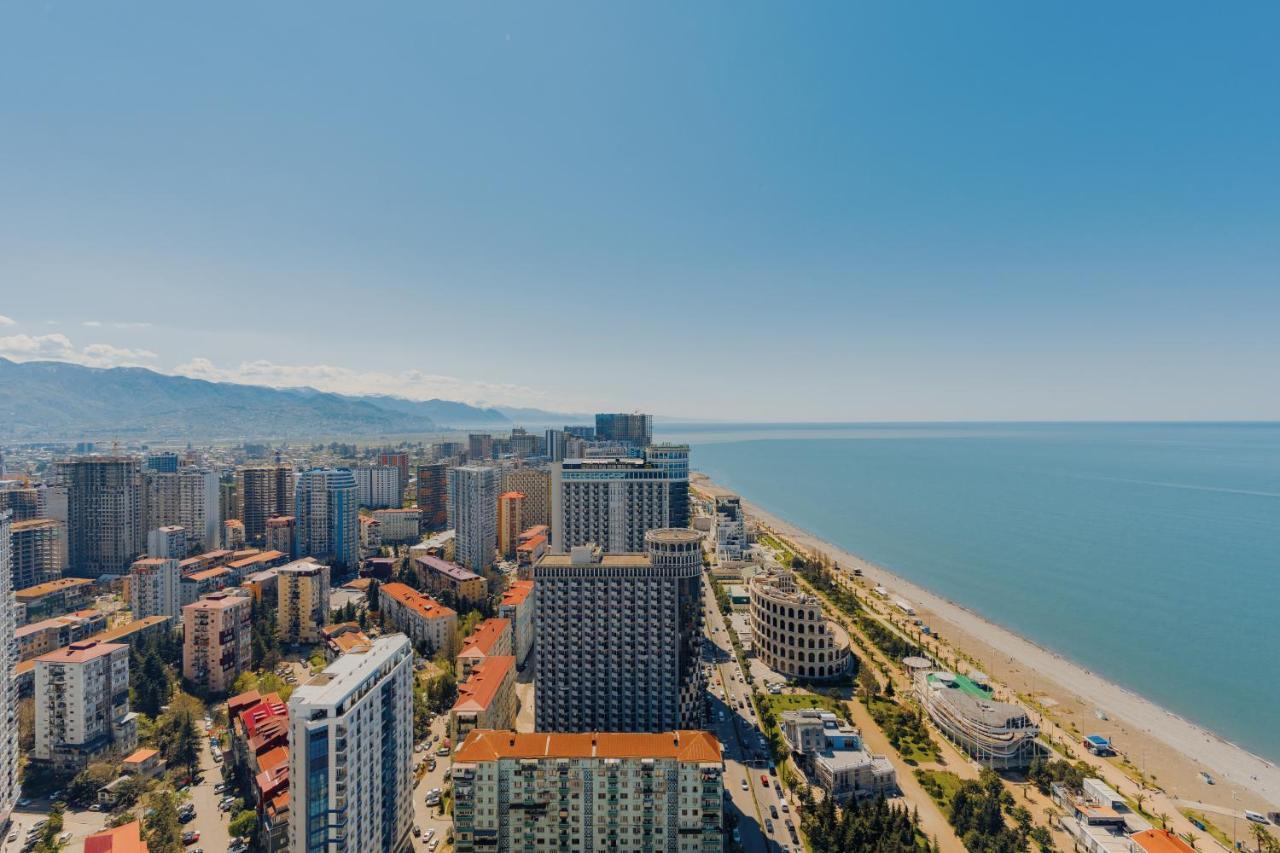 Grand City Real Estate Apartment Батуми Екстериор снимка