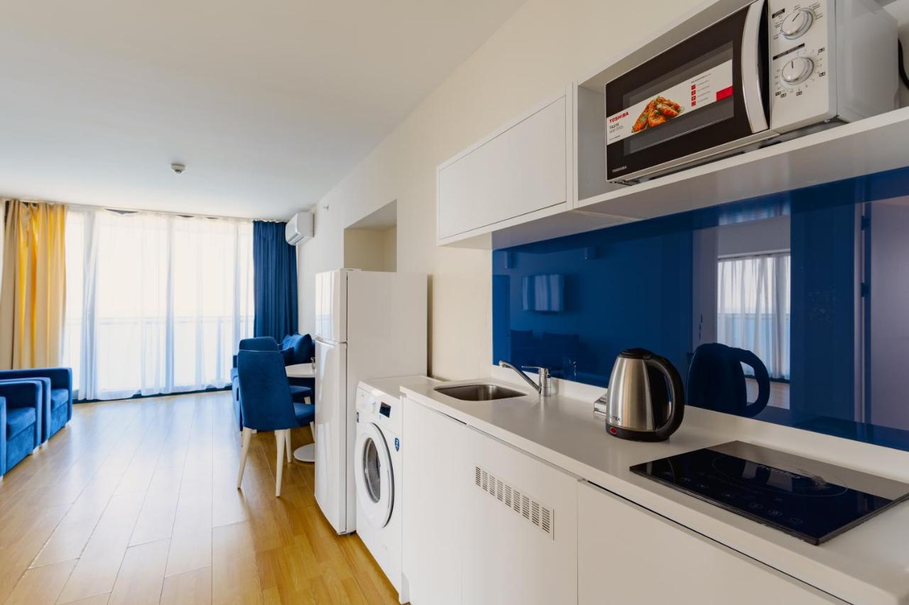 Grand City Real Estate Apartment Батуми Екстериор снимка