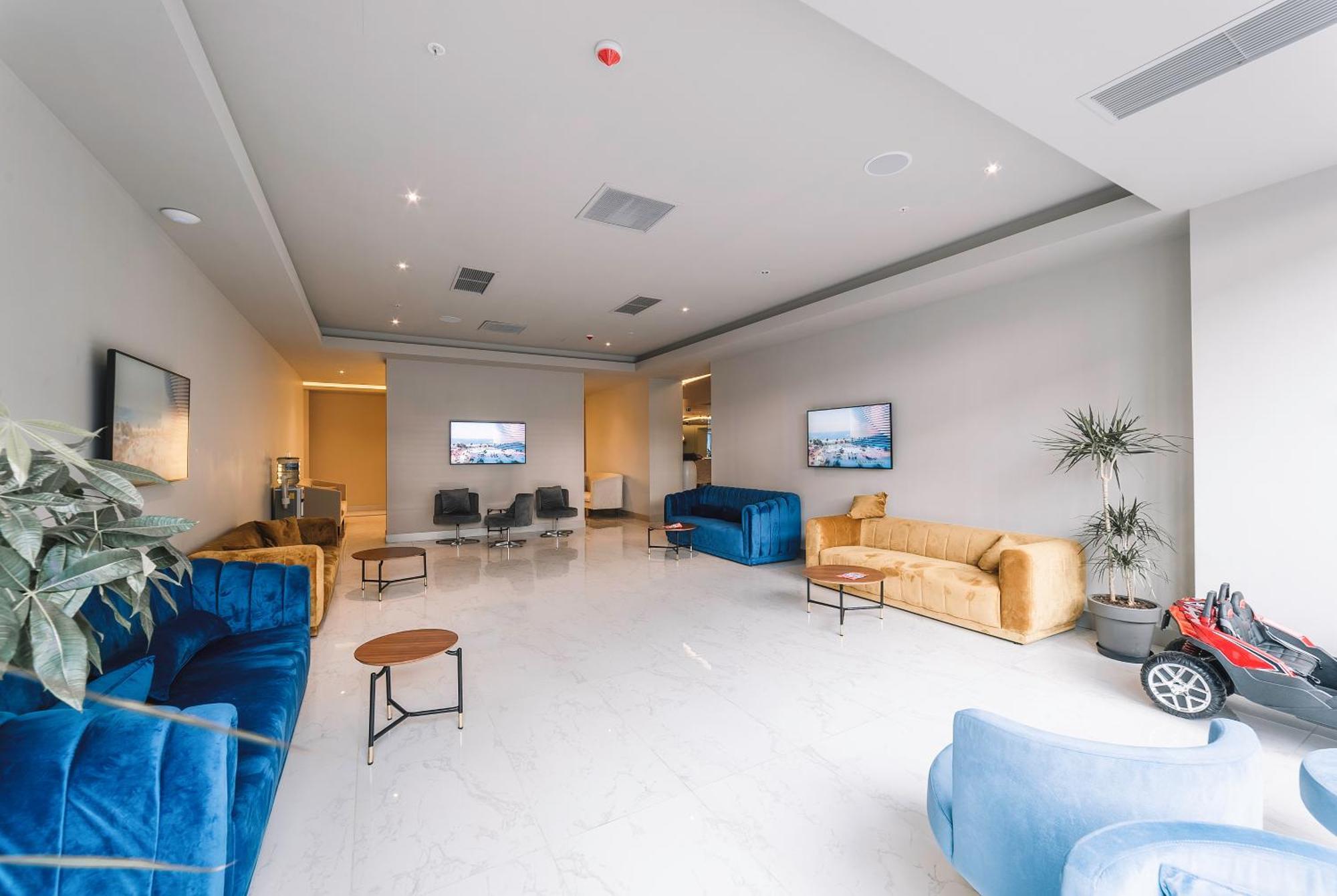 Grand City Real Estate Apartment Батуми Екстериор снимка