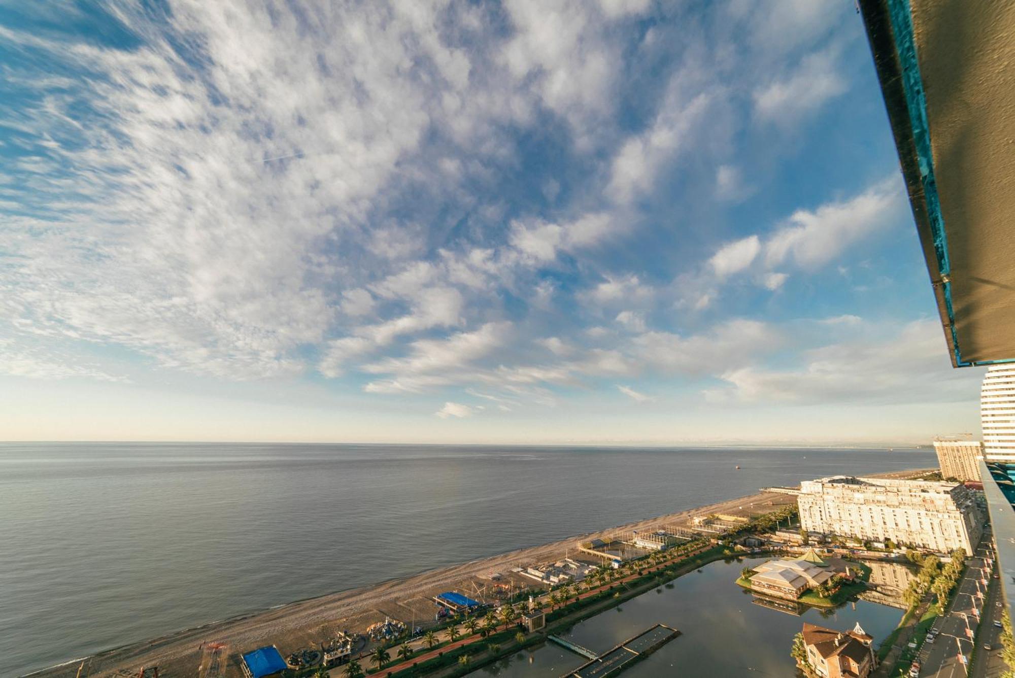 Grand City Real Estate Apartment Батуми Екстериор снимка